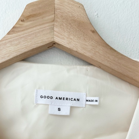 ⭐️ NEW Good American Luxe Small Cream Sleeveless Round Neck Longline Vest - Picture 3 of 6